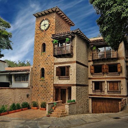 Aparthotel Casa Del Reloj Medellín Zimmer foto